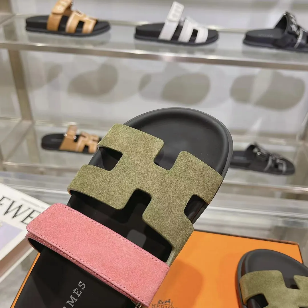 👟👟Ex-factory price 480👟👟 H Home HERMES's recently popular Erjiu shoes - classic style. [Fireworks][Fireworks][Fireworks][Fireworks][Fireworks][Fireworks] Sandals, paired with various colorful socks, are popular. ✅Upper: imported mixed sheepskin, deerskin ✅Inner: imported mixed sheepskin ✅Outsole: T👟👟Ex-factory price u non-slip and wear-resistant outsole ✅Number of codes: 35-41